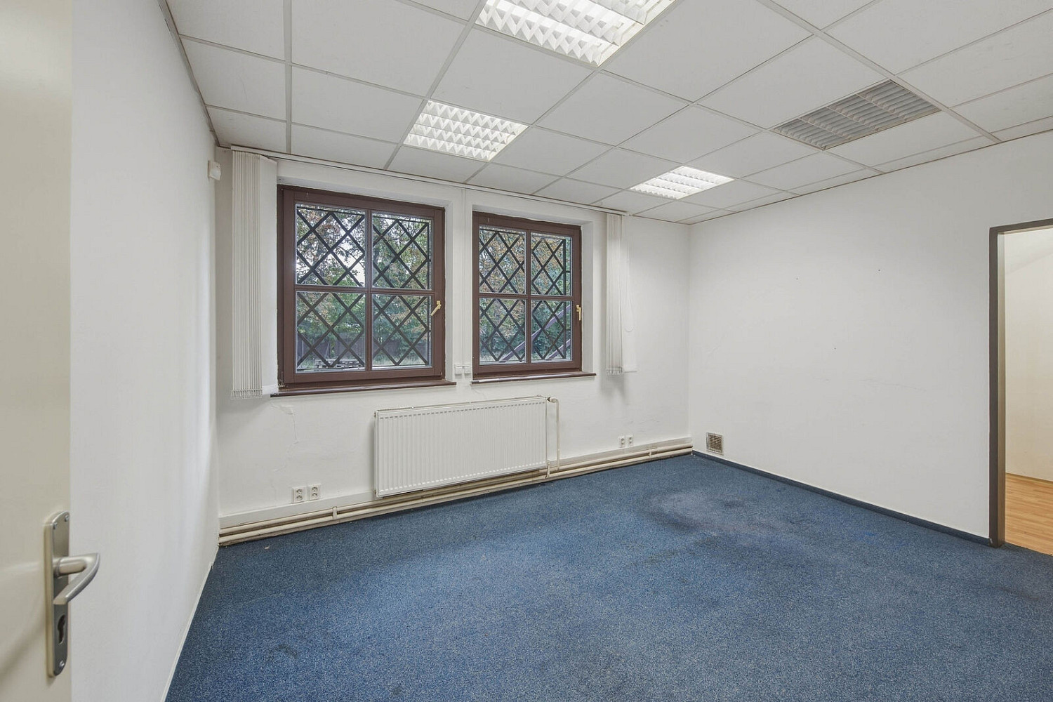 Pronájem kanceláře 849 m² – fotografie 4