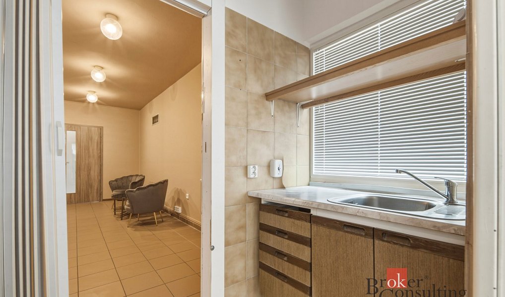 Pronájem obchodních prostor 37 m², Pardubice – náhled fotky 5