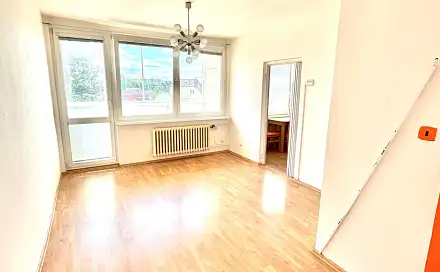 Prodej bytu 1+1 42 m², K Sokolovně, Hradec Králové - Pouchov