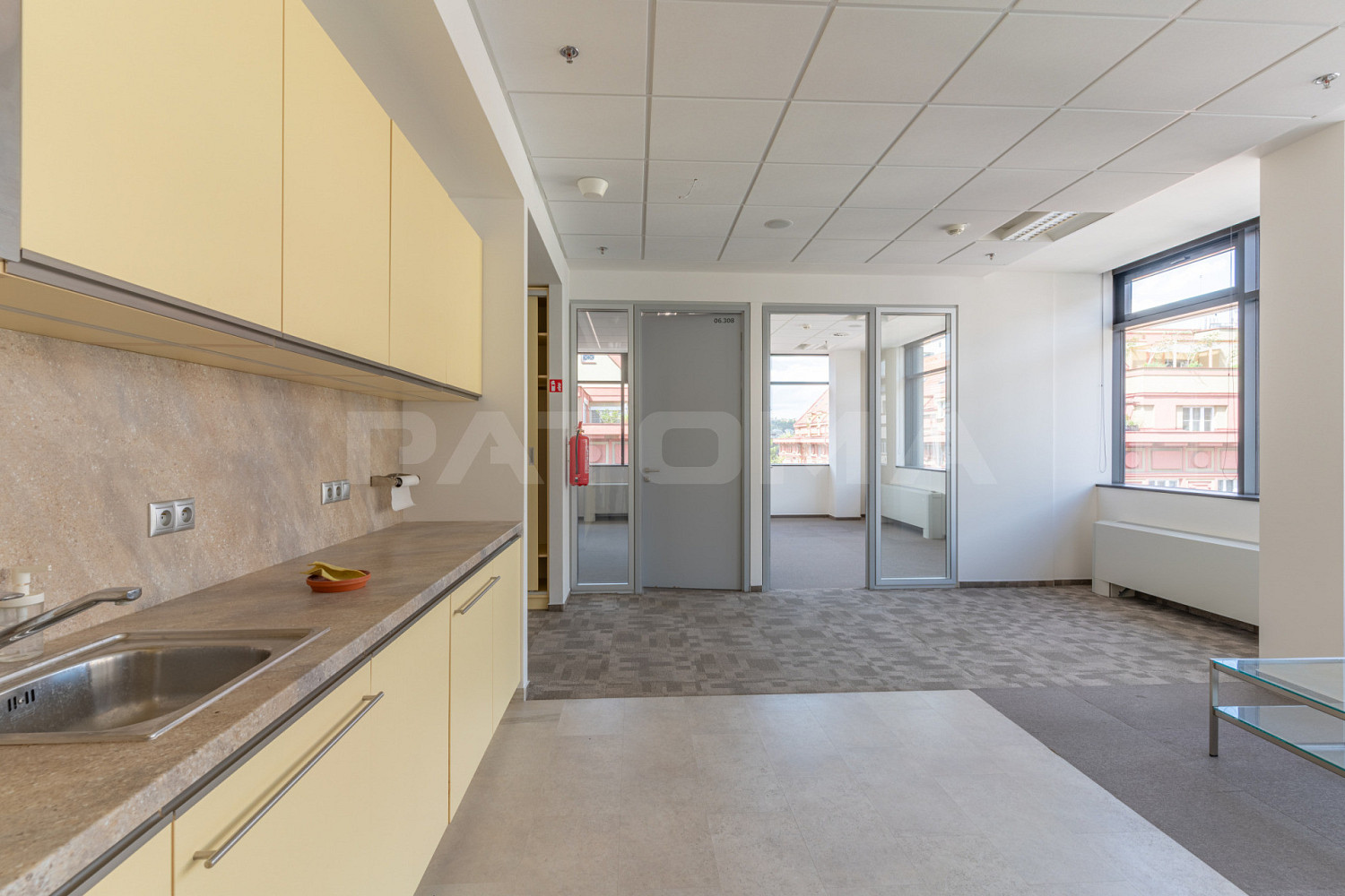 Pronájem kanceláře 436 m² – fotografie 5