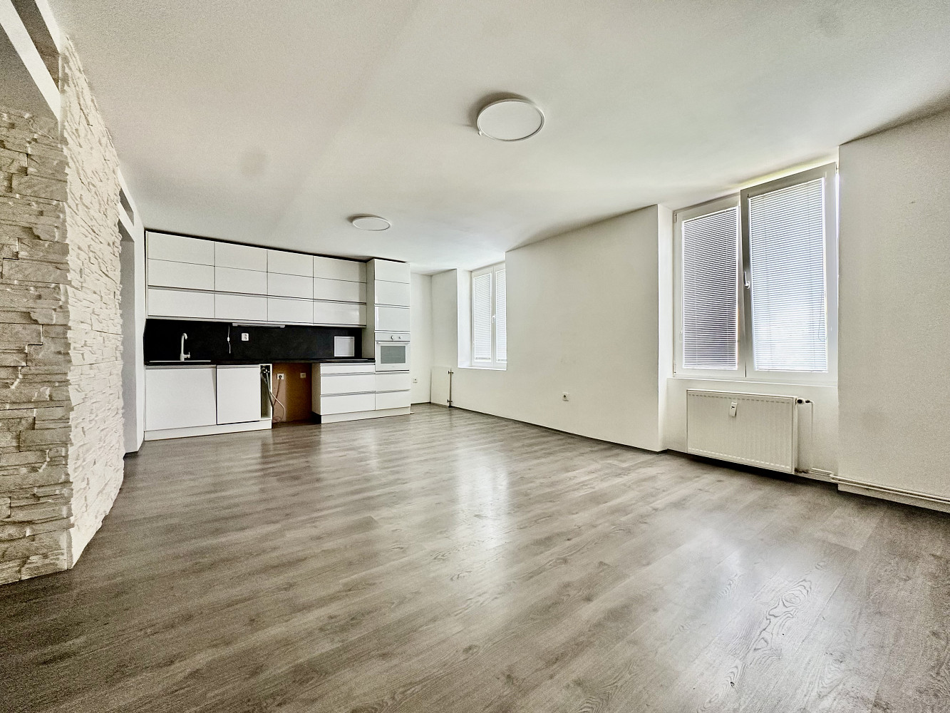 Pronájem bytu 2+kk 63 m²