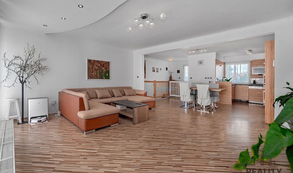 Prodej domu 200 m² s pozemkem 607 m², Šanov – náhled fotky 2