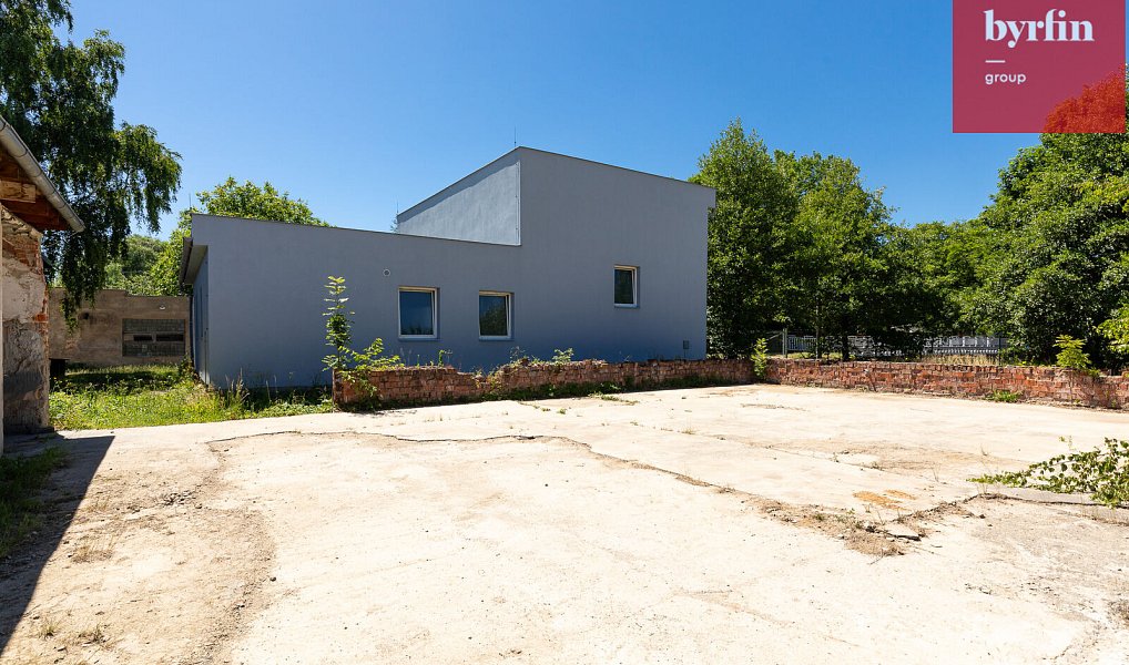 Prodej výrobních prostor 12 420 m², Krnov – náhled fotky 16