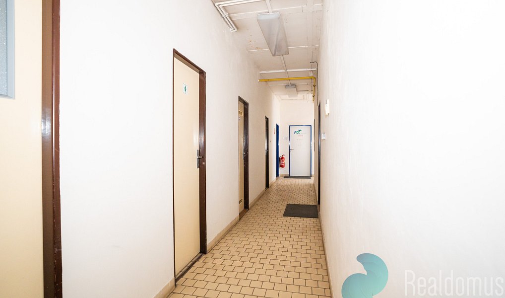 Prodej výrobních prostor 2 255 m², Milovice – náhled fotky 6