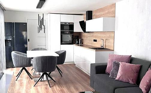 Pronájem domu 80 m² s pozemkem 145 m², Pod Břehy, Velké Pavlovice, okres Břeclav