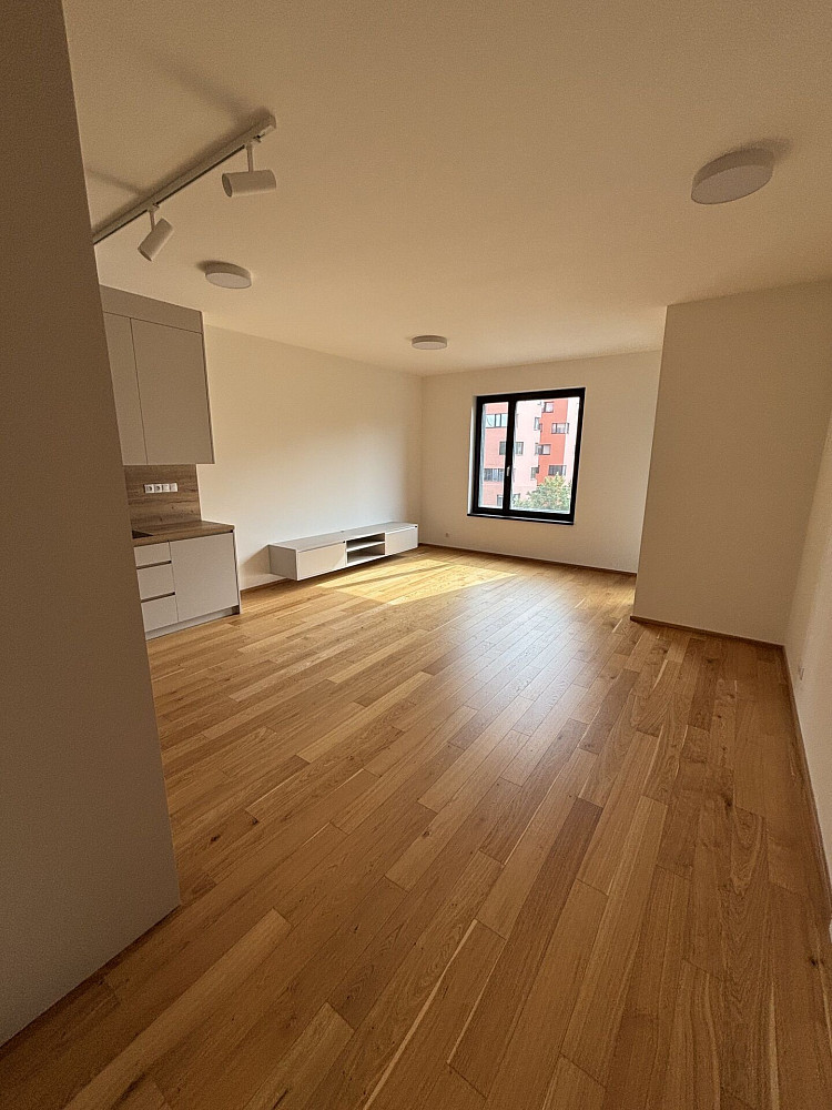 Pronájem bytu 2+kk 63 m² – fotografie 3