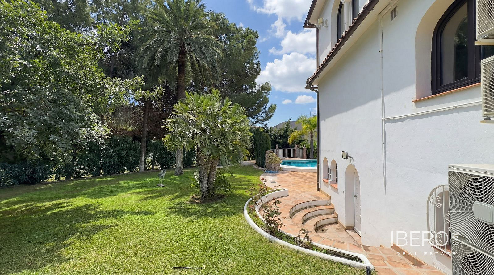 Prodej domu 610 m² s pozemkem 12 300 m² - Vista 4