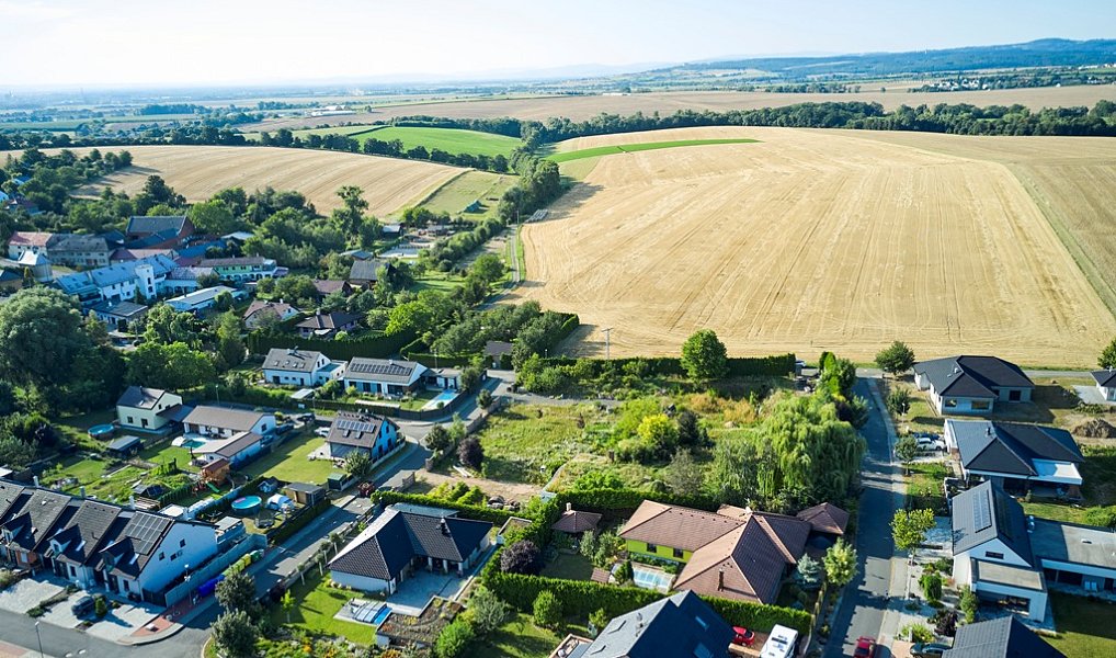 Prodej stavebního pozemku 1 321 m², Tršice – náhled fotky 10