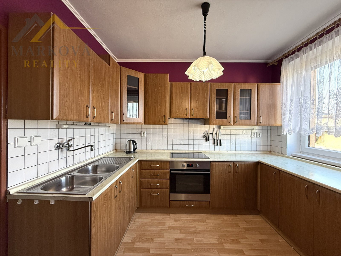 Prodej domu 298 m² s pozemkem 463 m² — photo 2