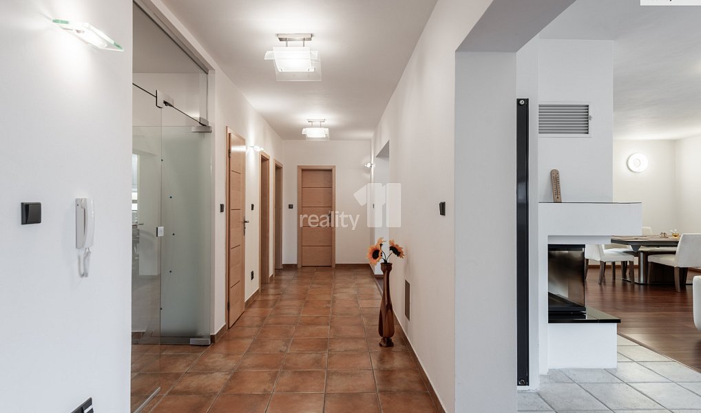 Prodej domu 432 m² s pozemkem 1 354 m², Praha – náhled fotky 18