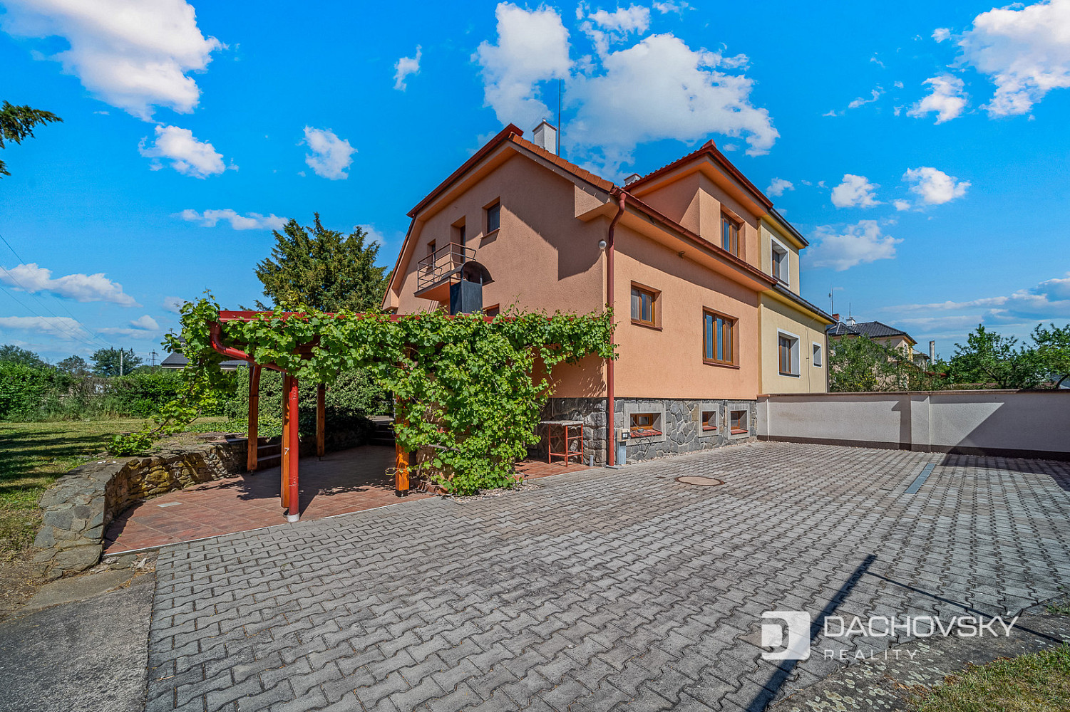 Prodej domu 170 m² s pozemkem 1 397 m² — photo 2