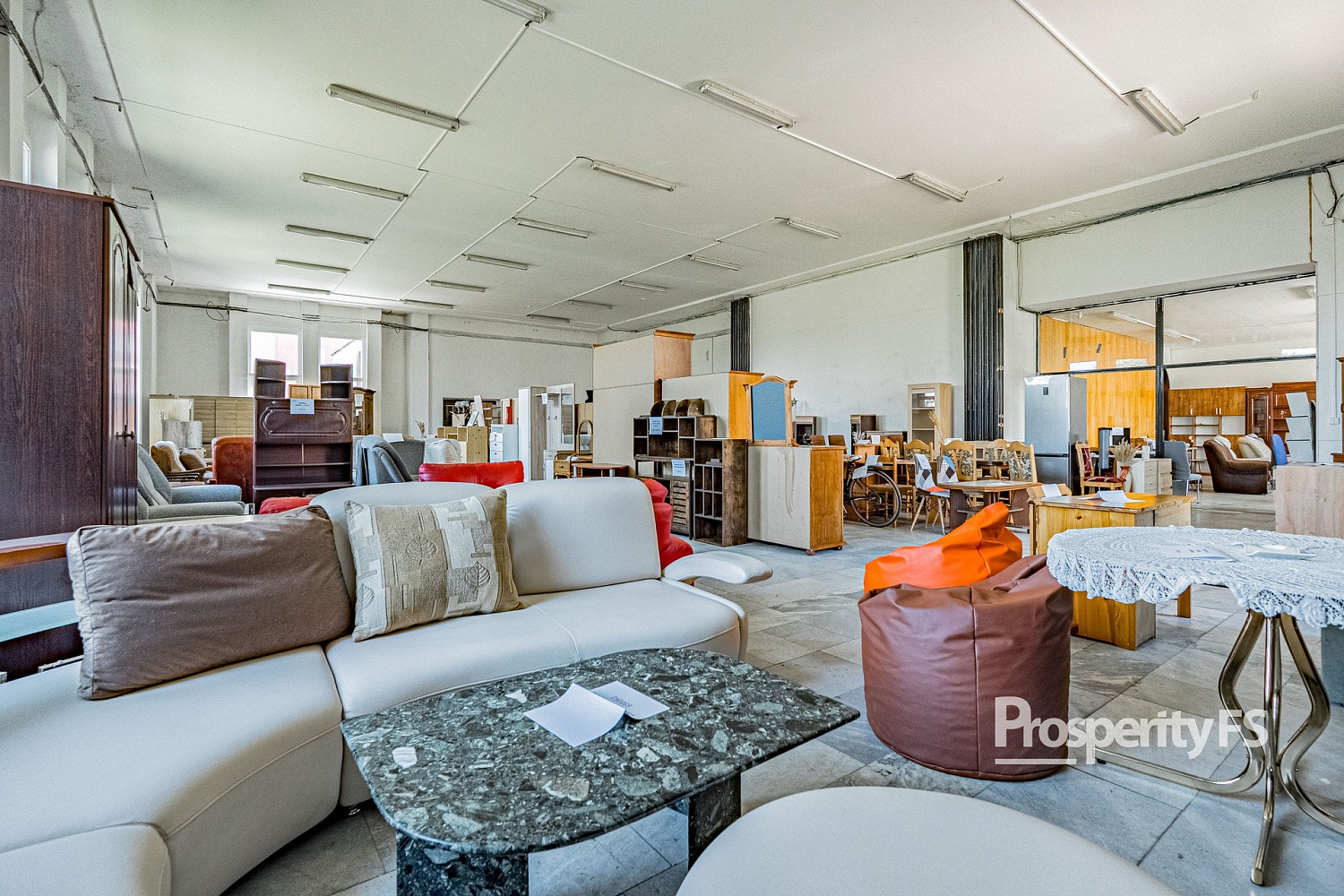 Prodej obchodních prostor 1 500 m² – fotografie 4