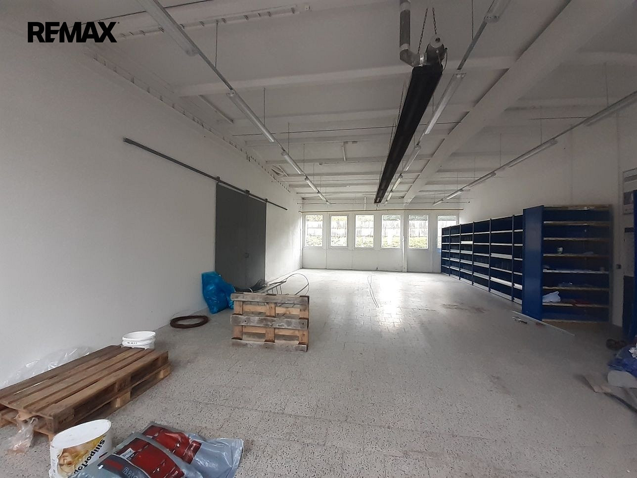 Pronájem skladovacích prostor 129 m² – fotografie 2
