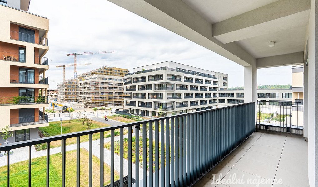 Pronájem bytu 2+kk 60 m², Praha – náhled fotky 3