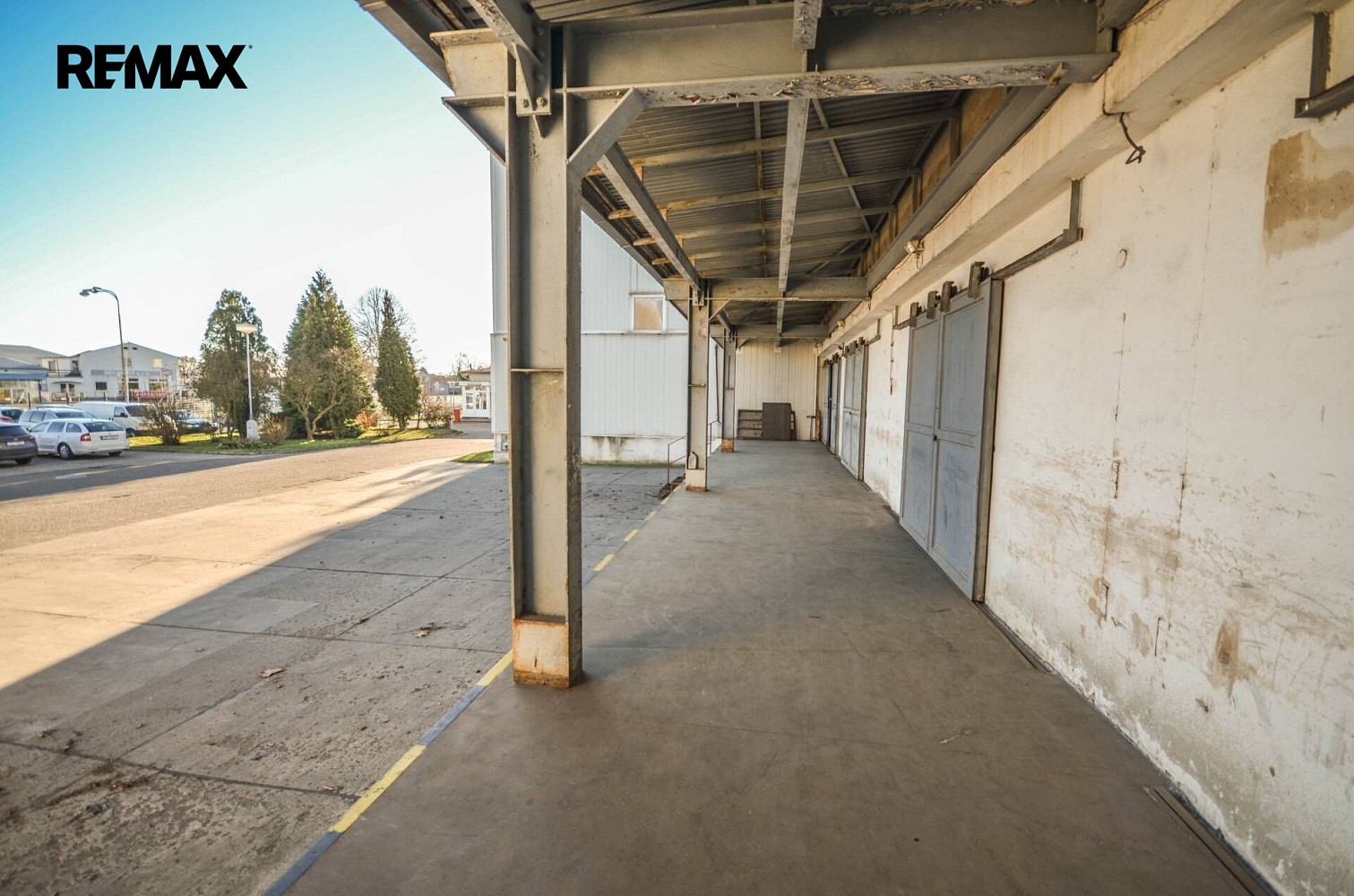 Pronájem skladovacích prostor 343 m² – fotografie 2
