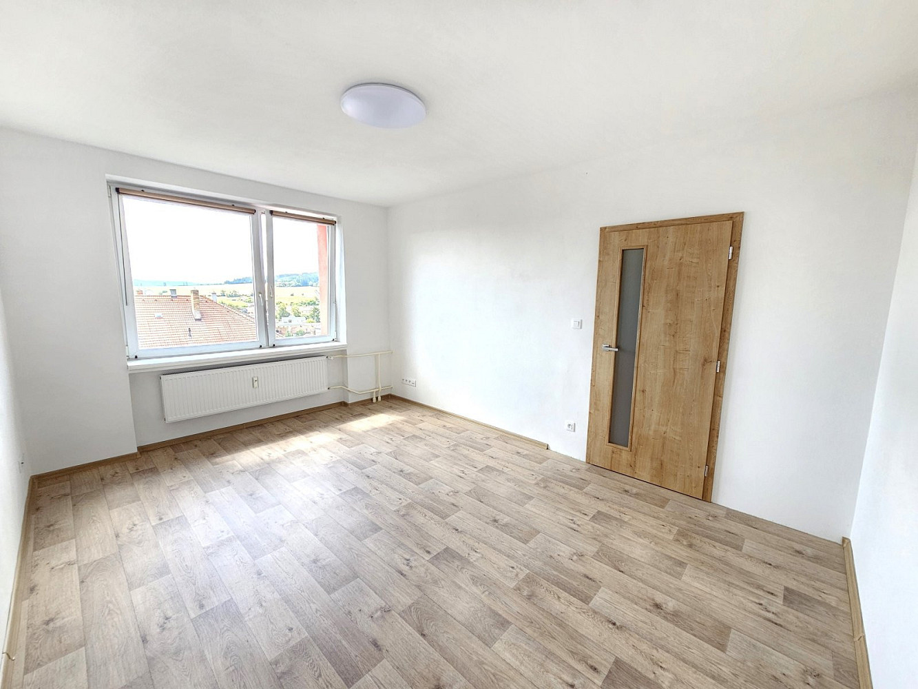 Pronájem bytu 1+1 32 m² – fotografie 3