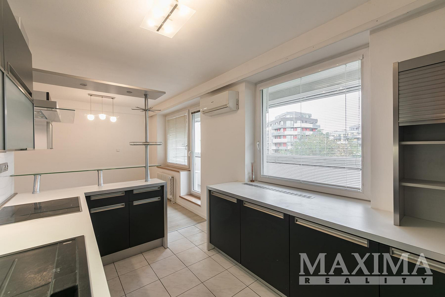 Pronájem bytu 3+kk 75 m² – fotografie 3