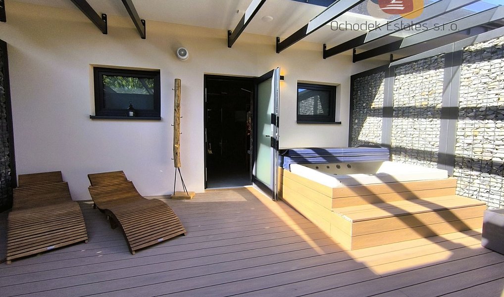 Prodej ubytovacího objektu 690 m², Hněvotín – náhled fotky 21