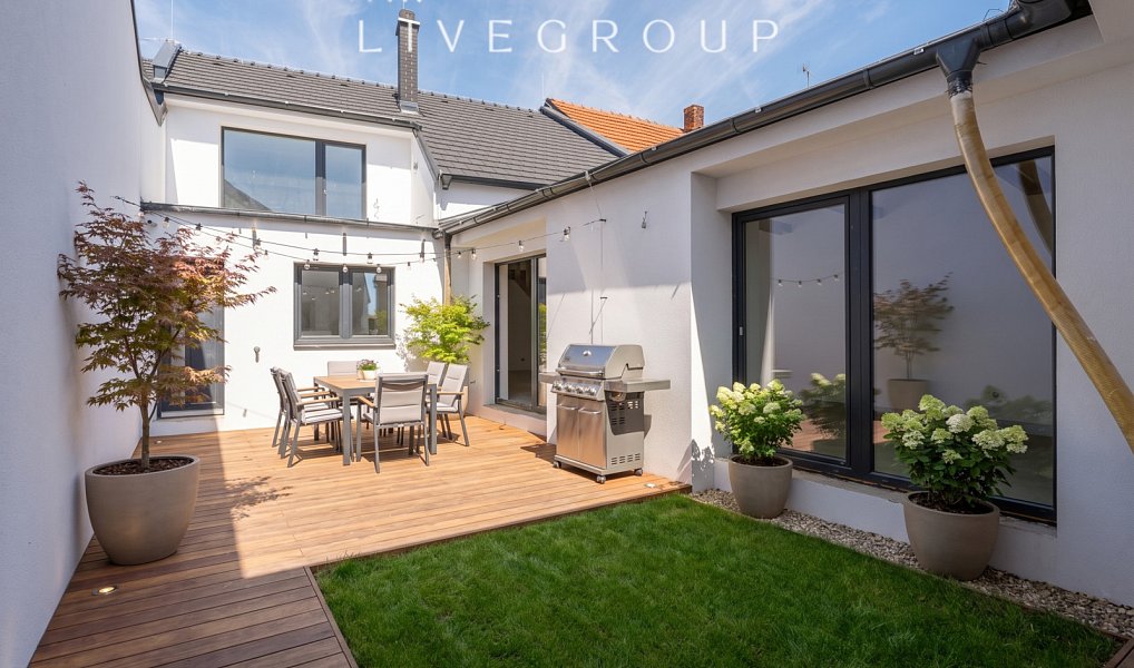 Prodej domu 214 m² s pozemkem 485 m², Pouzdřany – náhled fotky 2