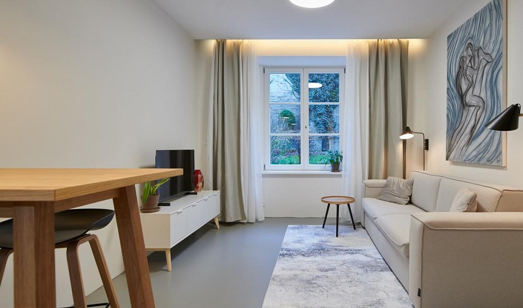 Pronájem bytu 1+kk, 28 m², Smíchov - Praha 5, Praha