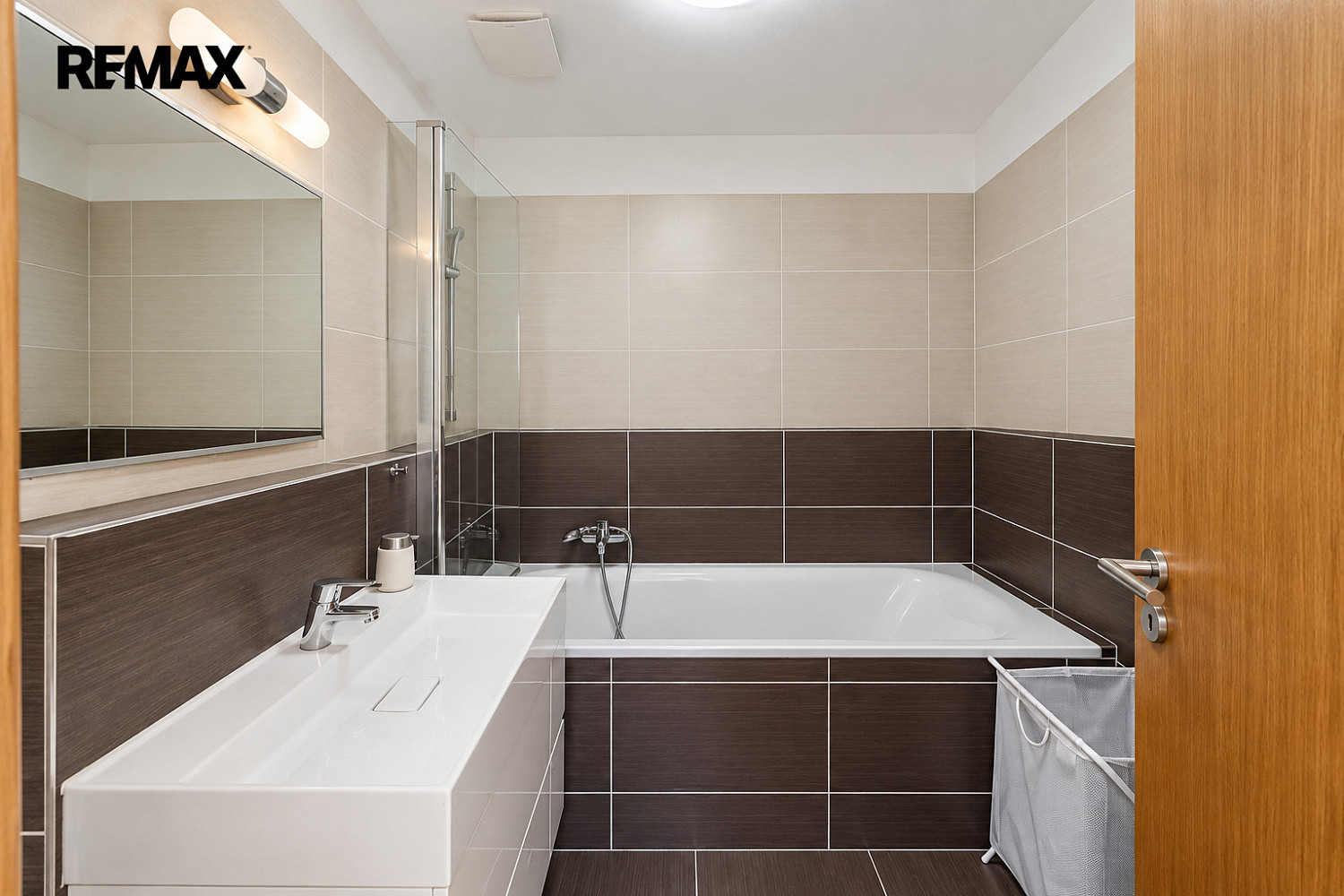 Pronájem bytu 3+kk 82 m² – fotografie 3