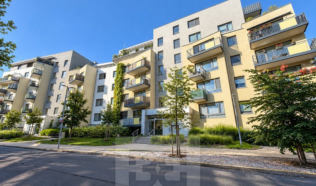 Pronájem bytu 1+kk 35 m², Praha – náhled fotky 6