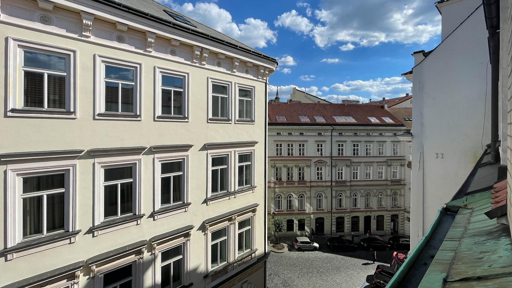 Pronájem bytu 2+kk 36 m² – fotografie 3