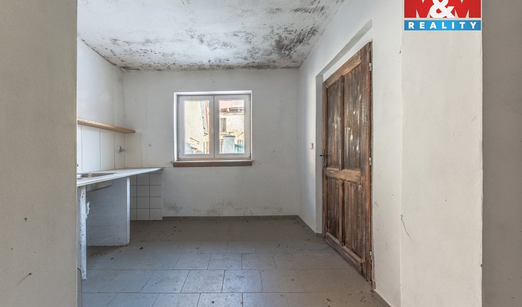 Prodej domu 100 m² s pozemkem 492 m², Mšeno – náhled fotky 15