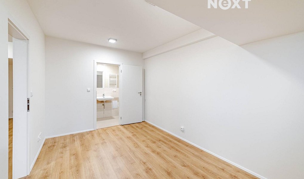 Prodej obchodních prostor 40 m², Praha – náhled fotky 4
