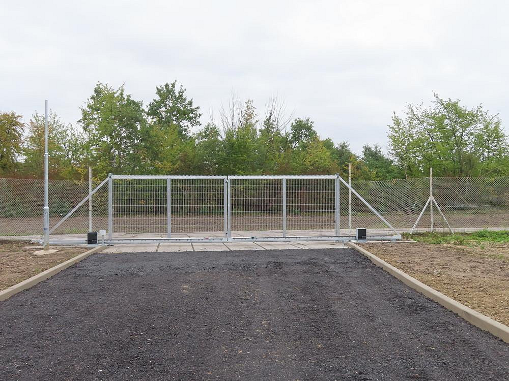 Pronájem komerčního pozemku 260 m² — photo 2