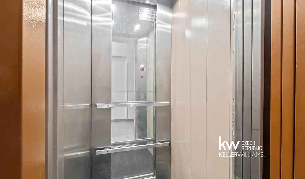 Prodej bytu 2+1 72 m², Praha – náhled fotky 7