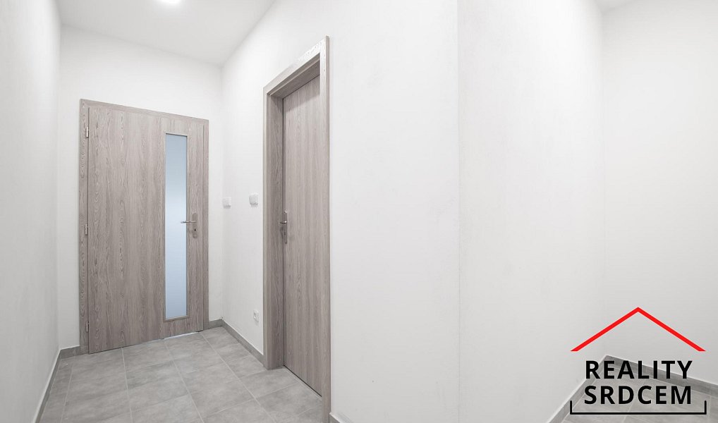 Pronájem bytu 1+kk 28 m², Bílovec – náhled fotky 7