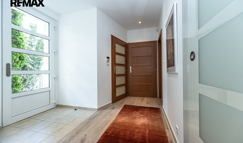 Pronájem domu 256 m² s pozemkem 222 m², Praha – náhled fotky 14