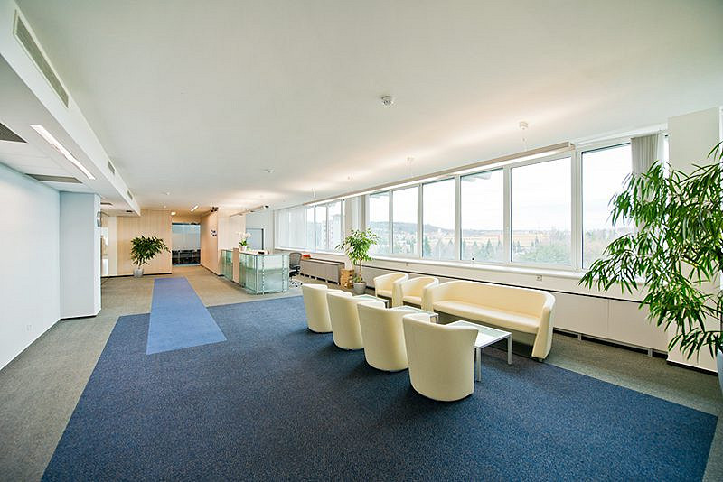 Pronájem kanceláře 289 m² – fotografie 3