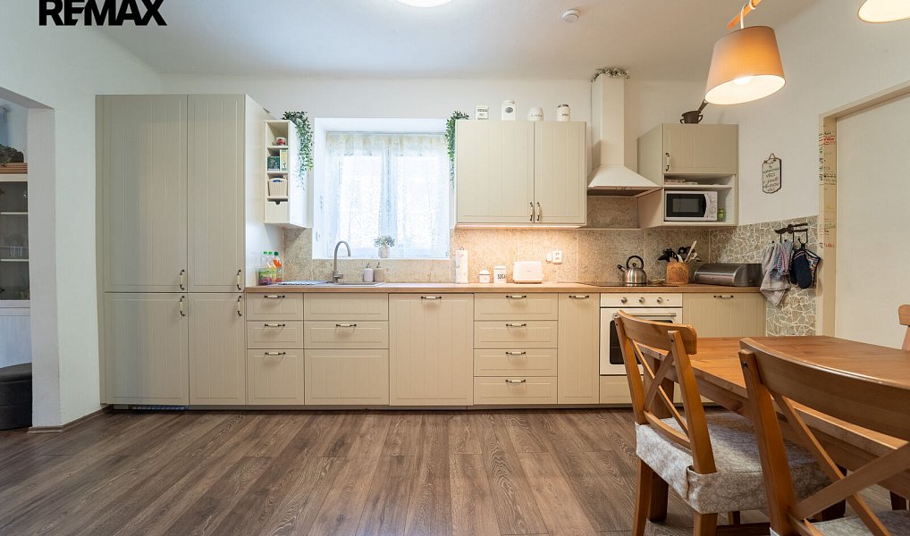 Prodej domu 140 m² s pozemkem 2 563 m², Pečky – náhled fotky 16