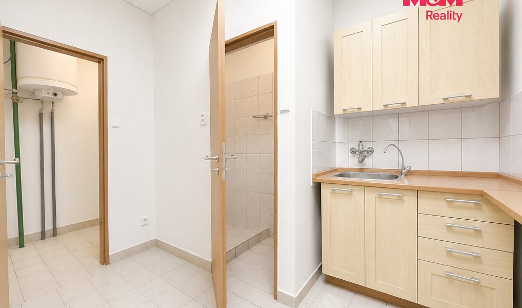 Pronájem kanceláře 50 m², Sokolov – náhled fotky 2