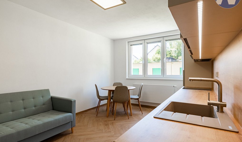 Prodej bytu 2+kk 34 m², Nová Pec – náhled fotky 3