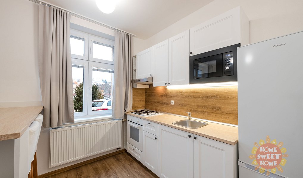 Pronájem bytu 2+kk 40 m², Praha – náhled fotky 3