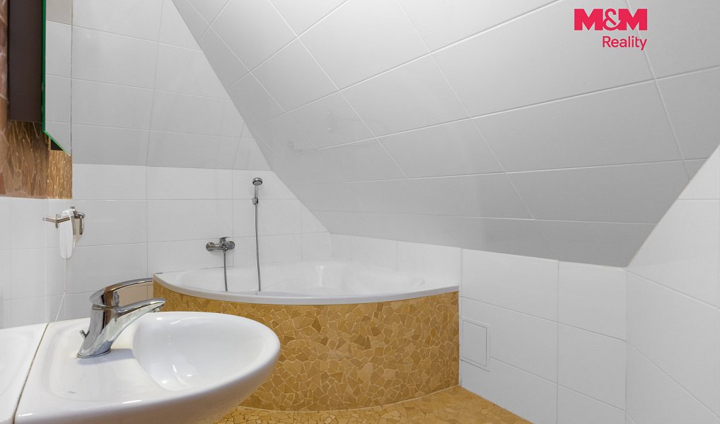 Prodej bytu 3+kk 135 m², Horní Lhota – náhled fotky 15