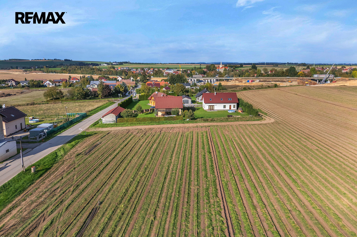 Prodej stavebního pozemku 1 671 m² – fotografie 2