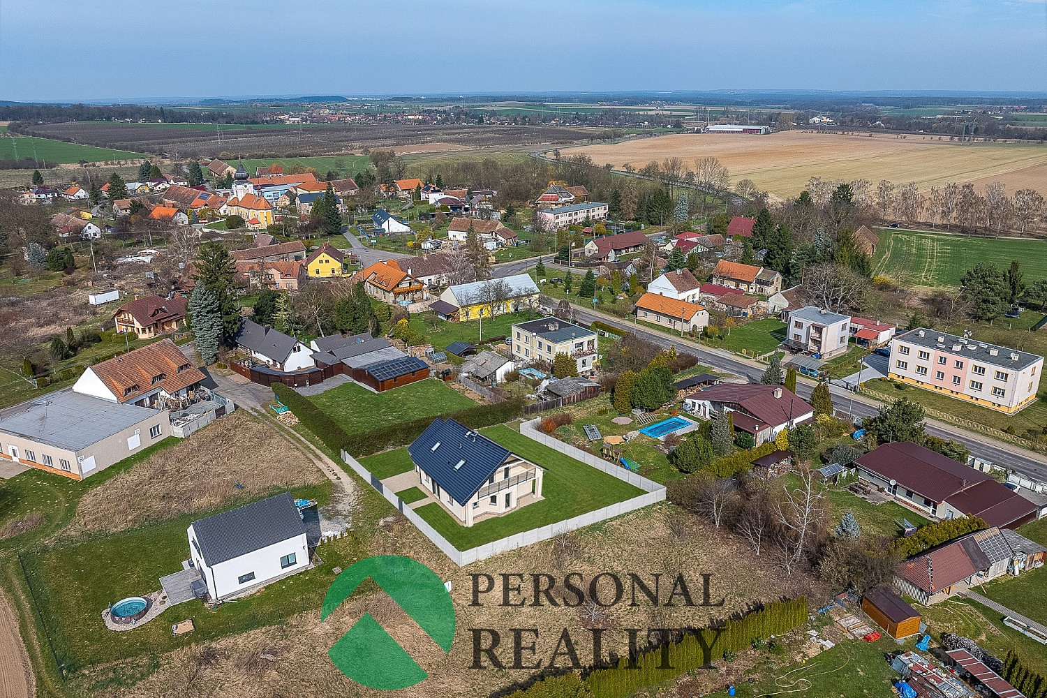 Prodej domu 145 m² s pozemkem 1 007 m² – pohled 2