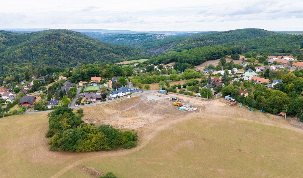 Prodej stavebního pozemku 1 004 m², Jílové u Prahy – náhled fotky 5