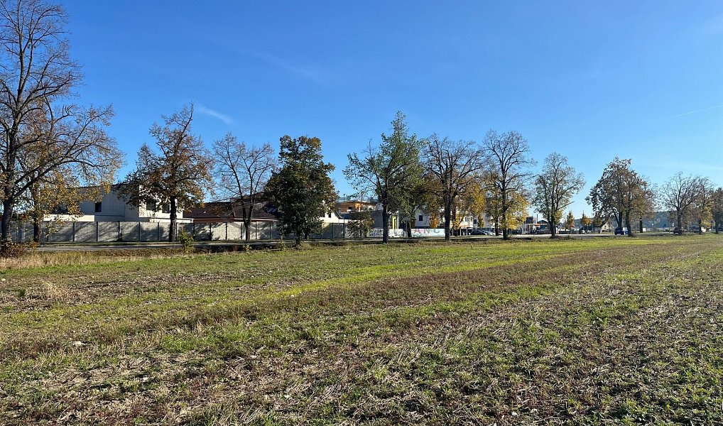 Prodej stavebního pozemku 3 531 m², České Budějovice – náhled fotky 4