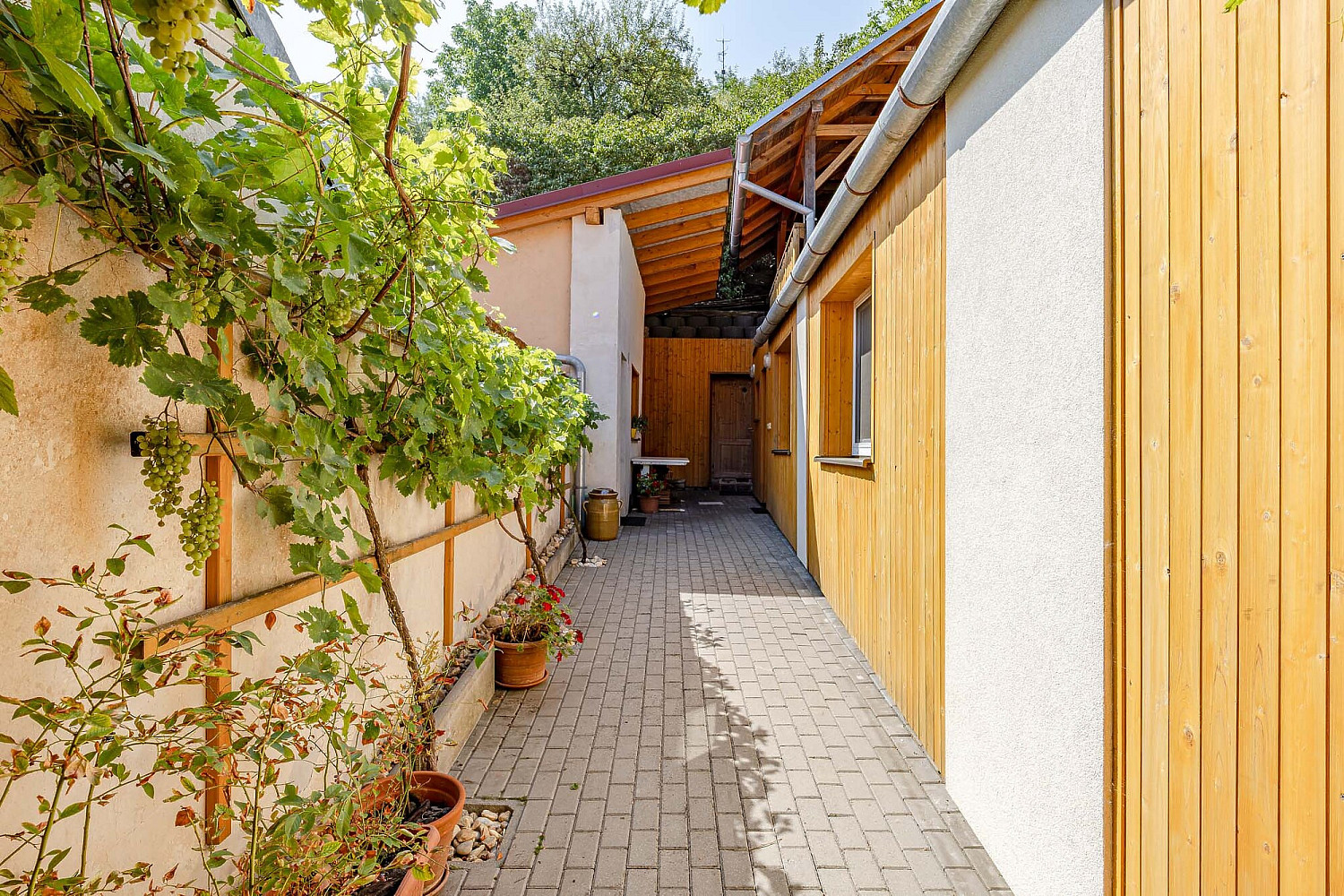 Prodej domu 70 m² s pozemkem 642 m² – fotografie 2
