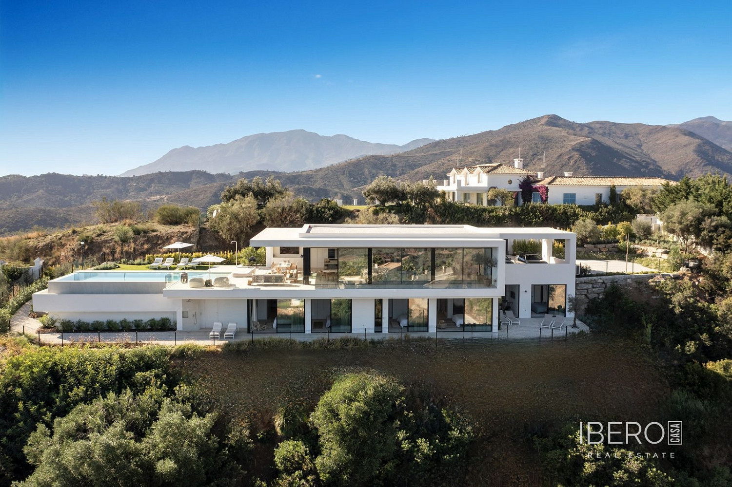 Prodej domu 480 m² s pozemkem 3 100 m²