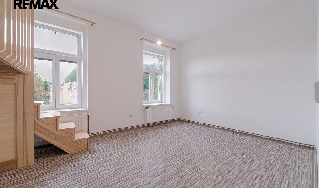 Pronájem bytu 1+1 40 m², Aš – náhled fotky 2