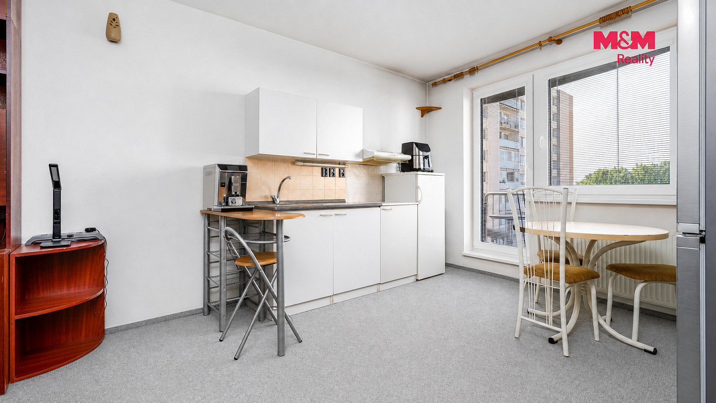 Prodej bytu 1+kk 32 m² — photo 2