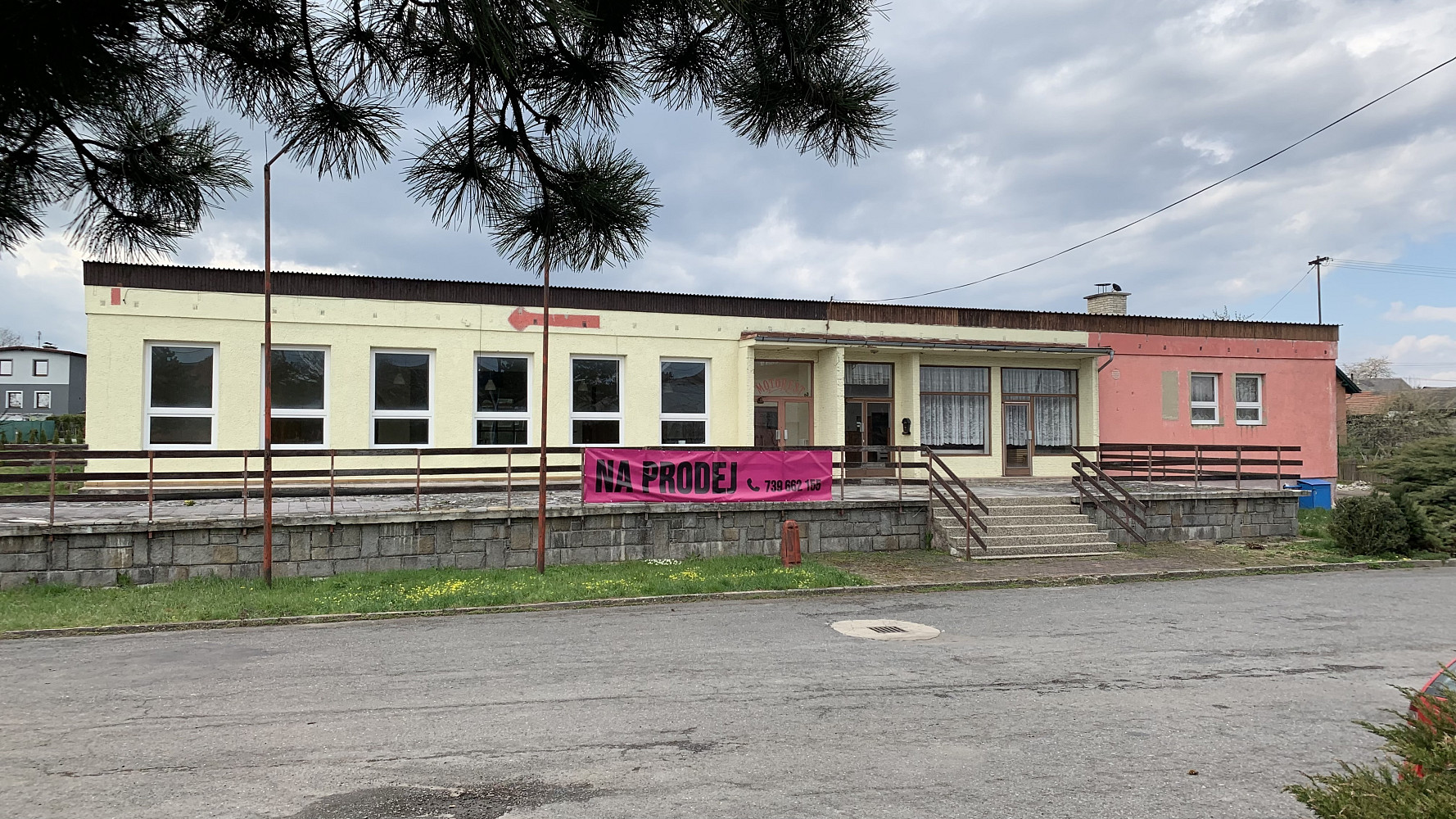Prodej kanceláře 450 m²