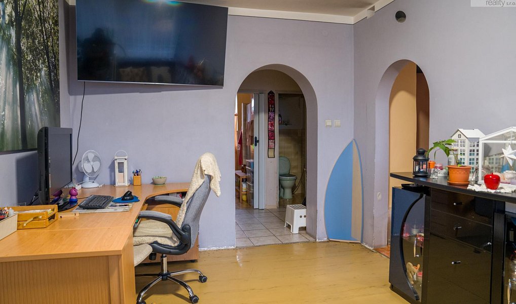 Prodej domu 291 m² s pozemkem 2 236 m², Dubí – náhled fotky 8