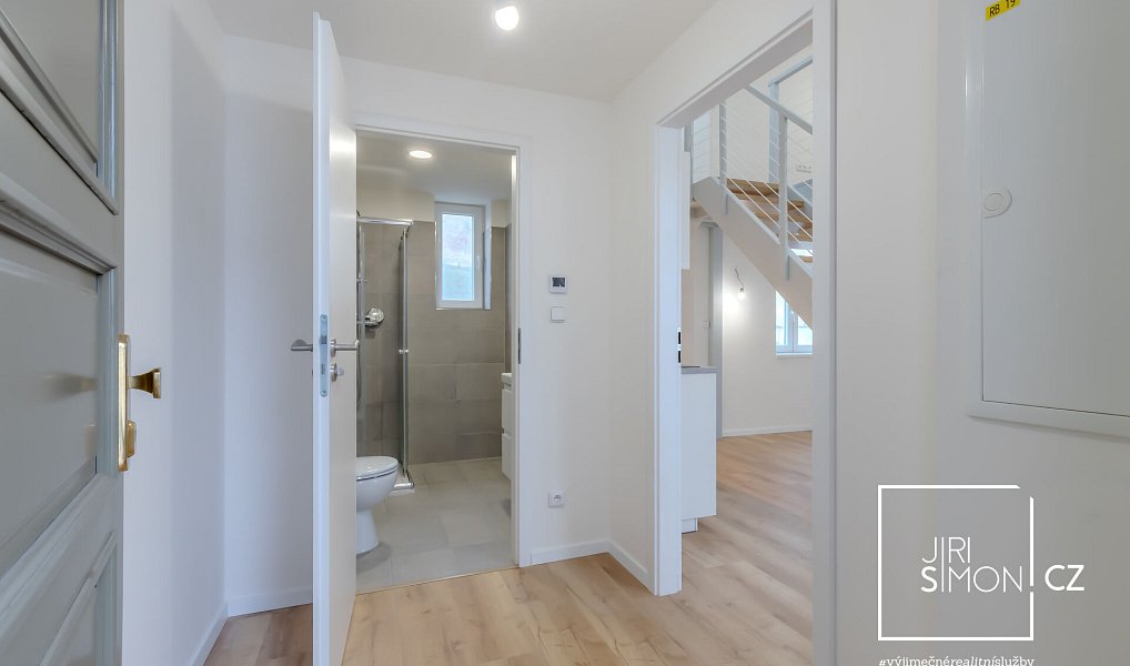 Prodej bytu 1+kk 41 m², Praha – náhled fotky 15